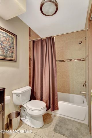 54 Lear Court, East Brunswick, NJ 08816