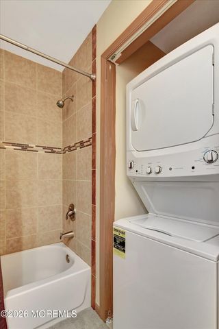 54 Lear Court, East Brunswick, NJ 08816