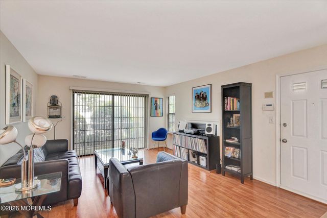 54 Lear Court, East Brunswick, NJ 08816