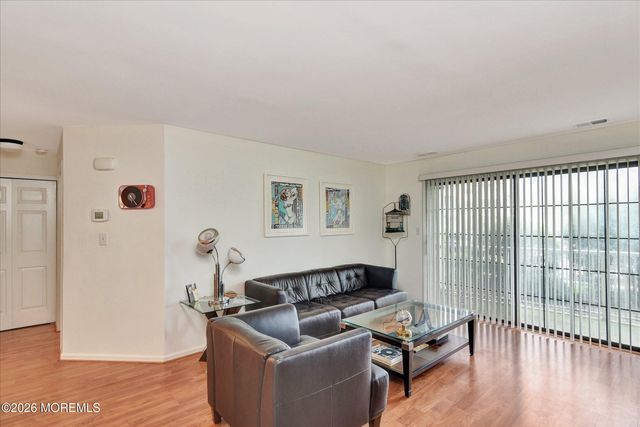 54 Lear Court, East Brunswick, NJ 08816