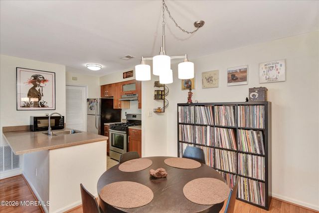 54 Lear Court, East Brunswick, NJ 08816