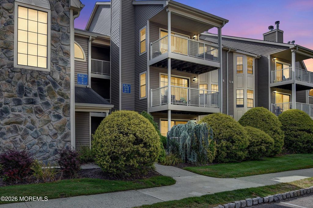 54 Lear Court, East Brunswick, NJ 08816