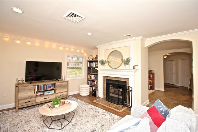 38 Lawton Brook Lane, Portsmouth, RI 02871