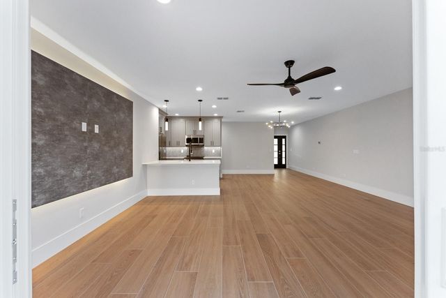 455 RIVERVIEW AVENUE, Sanford, FL 32771