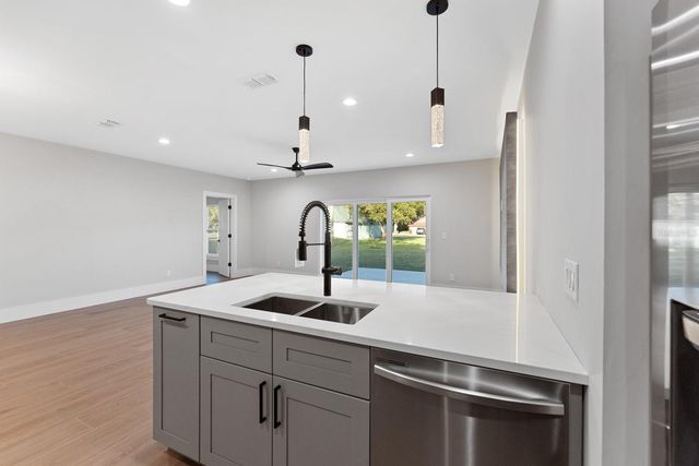 455 RIVERVIEW AVENUE, Sanford, FL 32771
