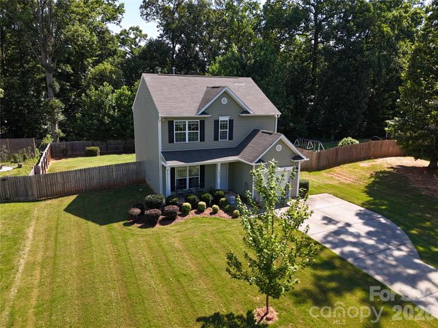 10731 Forest Drive, Matthews, NC 28105