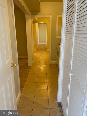 1235 HOLBROOK TER NE, Washington, DC 20002