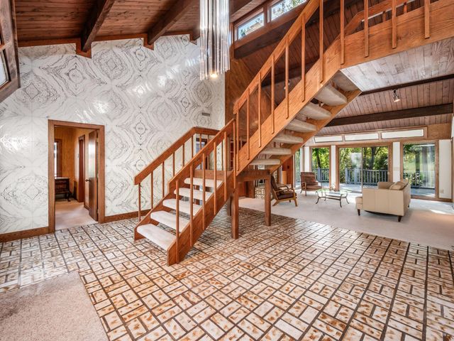 1109 Millcreek Lane, Upper Arlington, OH 43220