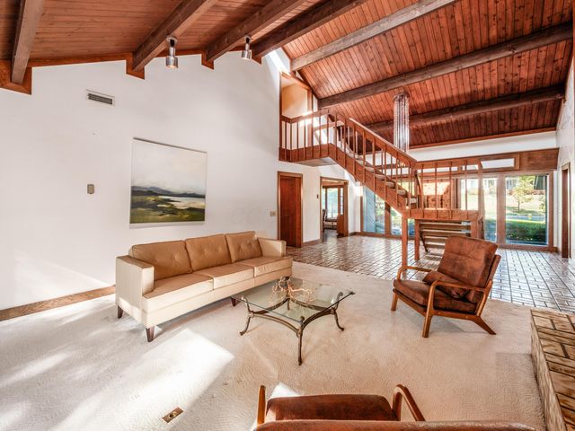 1109 Millcreek Lane, Upper Arlington, OH 43220