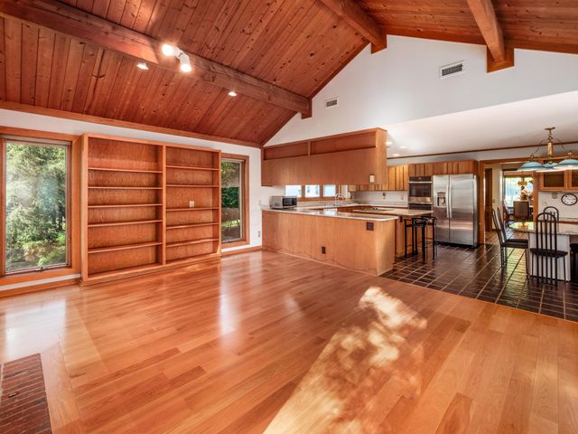 1109 Millcreek Lane, Upper Arlington, OH 43220