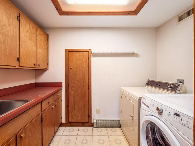 1109 Millcreek Lane, Upper Arlington, OH 43220