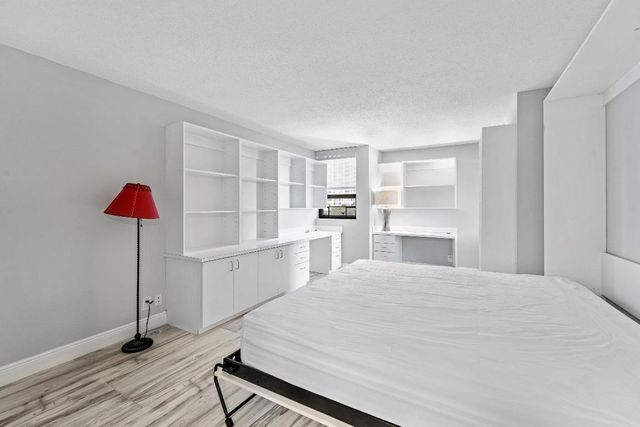 5280 N Ocean Drive 1e, Singer Island, FL 33404