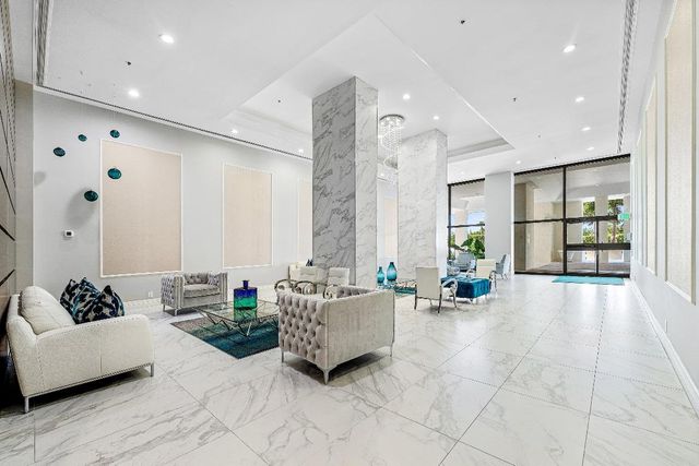 5280 N Ocean Drive 1e, Singer Island, FL 33404