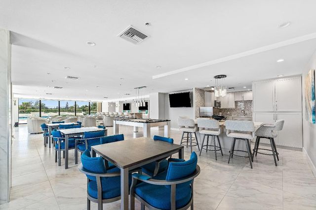 5280 N Ocean Drive 1e, Singer Island, FL 33404