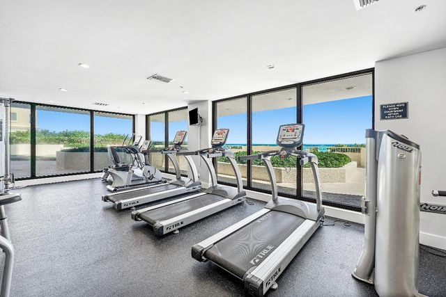 5280 N Ocean Drive 1e, Singer Island, FL 33404