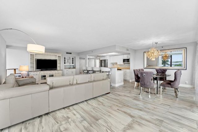 5280 N Ocean Drive 1e, Singer Island, FL 33404