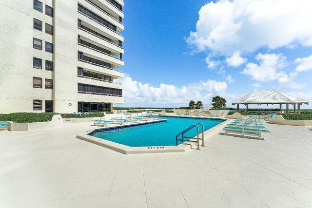5280 N Ocean Drive 1e, Singer Island, FL 33404