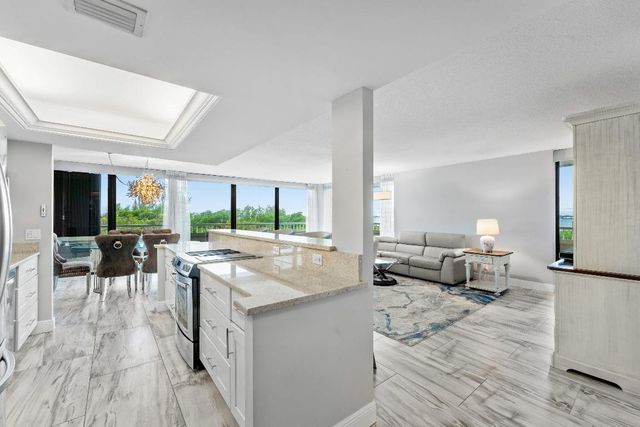 5280 N Ocean Drive 1e, Singer Island, FL 33404