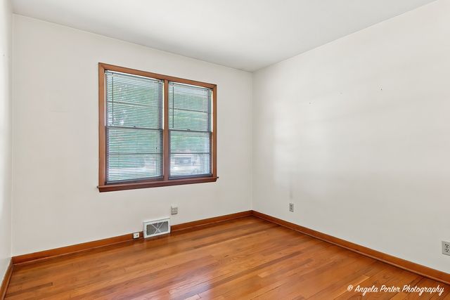 303 N Green Street, Mchenry, IL 60050