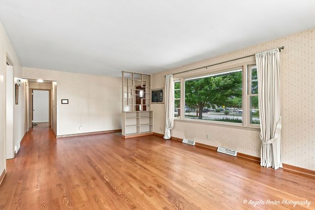 303 N Green Street, Mchenry, IL 60050