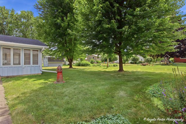 303 N Green Street, Mchenry, IL 60050