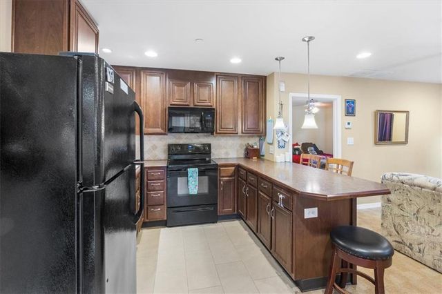 6980 Laverne Drive S, Mobile, AL 36618