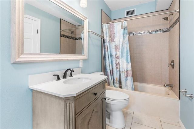 6980 Laverne Drive S, Mobile, AL 36618