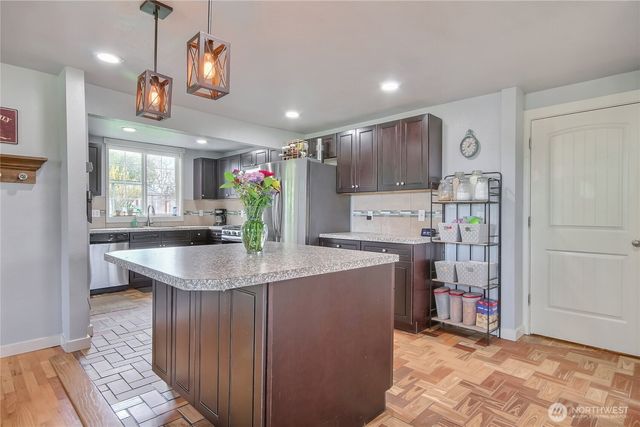 7417 S Prospect Street, Tacoma, WA 98409