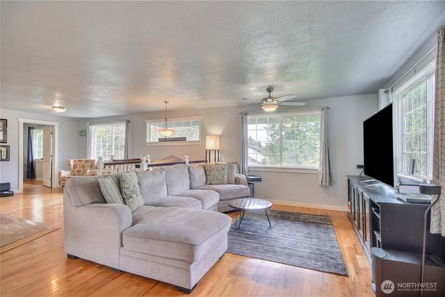 7417 S Prospect Street, Tacoma, WA 98409