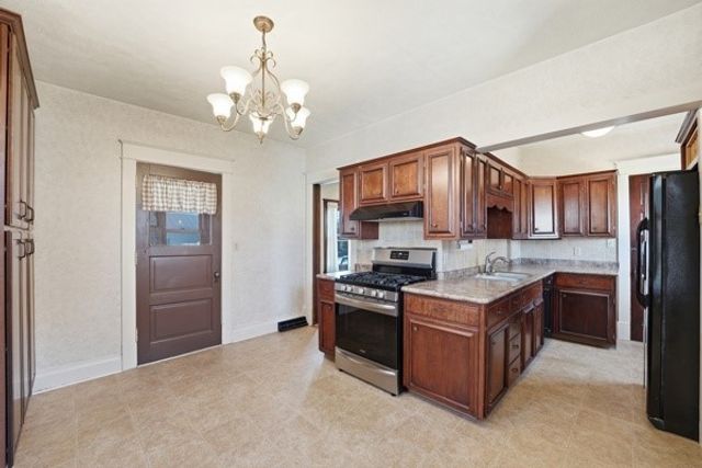 436 W Neshannock Avenue, New Wilmington Boro, PA 16142