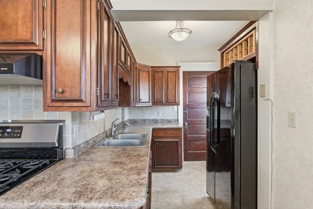 436 W Neshannock Avenue, New Wilmington Boro, PA 16142