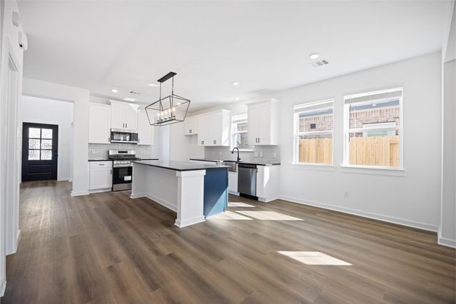 5318 Latigo Court, Alvin, TX 77511