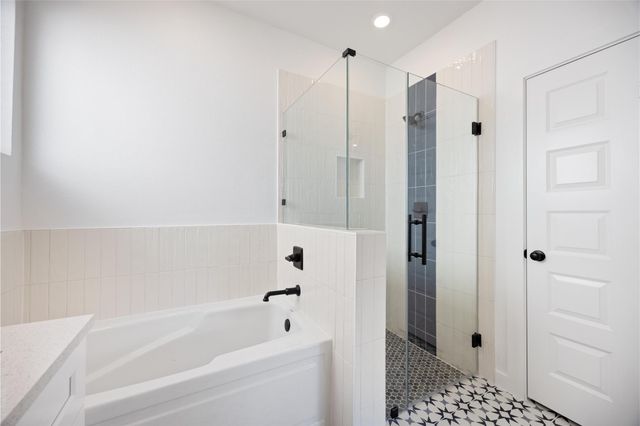 5318 Latigo Court, Alvin, TX 77511