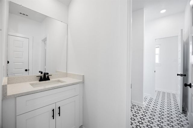 5318 Latigo Court, Alvin, TX 77511