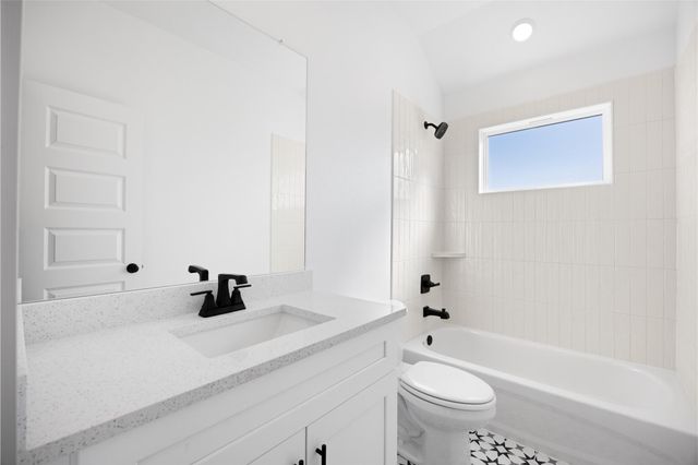 5318 Latigo Court, Alvin, TX 77511