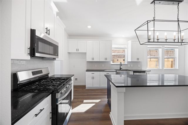 5318 Latigo Court, Alvin, TX 77511