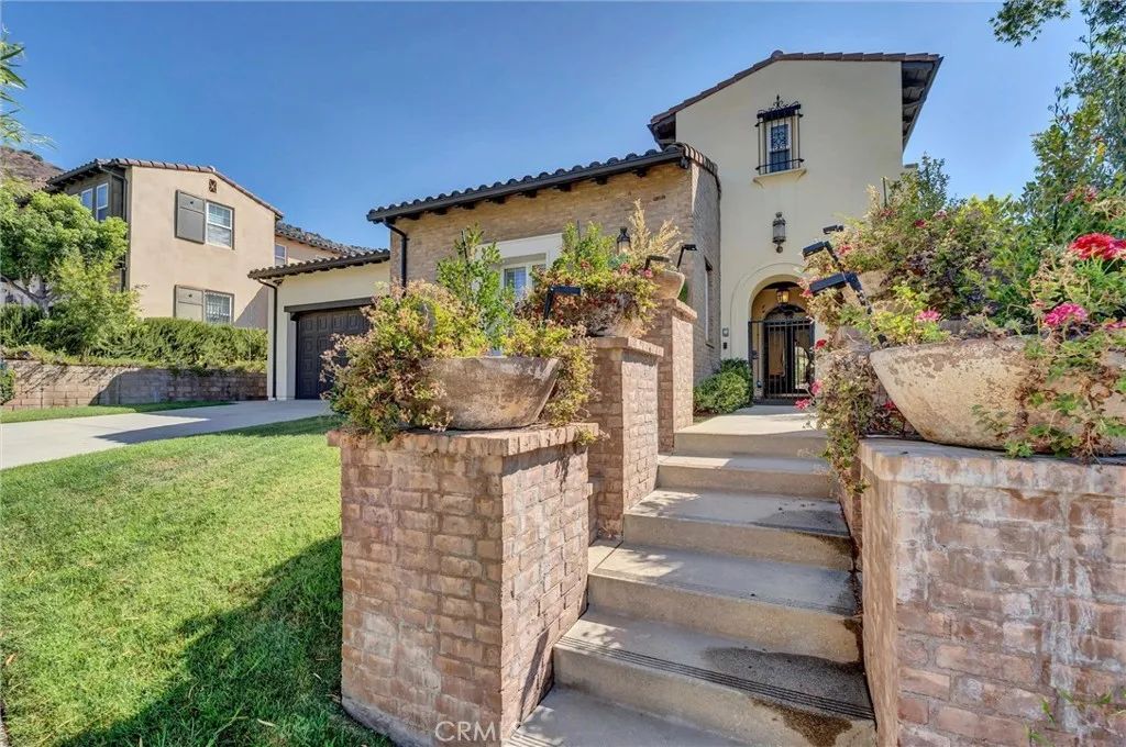 510 E. Viewcrest, Azusa, CA 91702