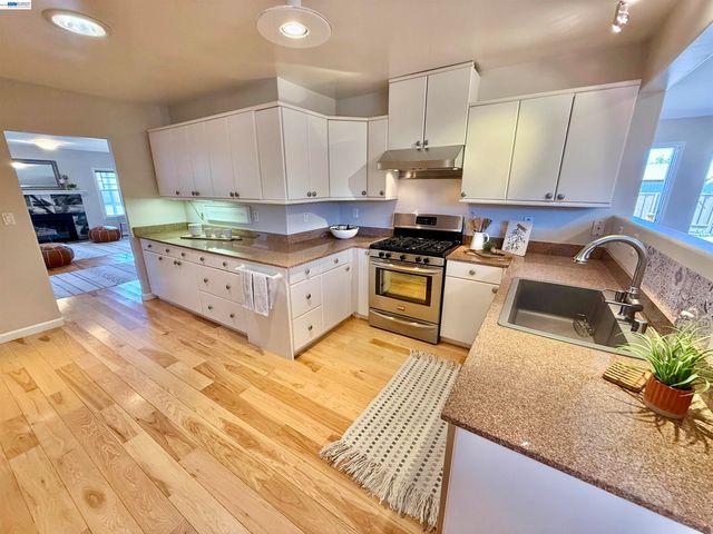 980 Victoria Ave, San Leandro, CA 94577