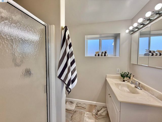 980 Victoria Ave, San Leandro, CA 94577