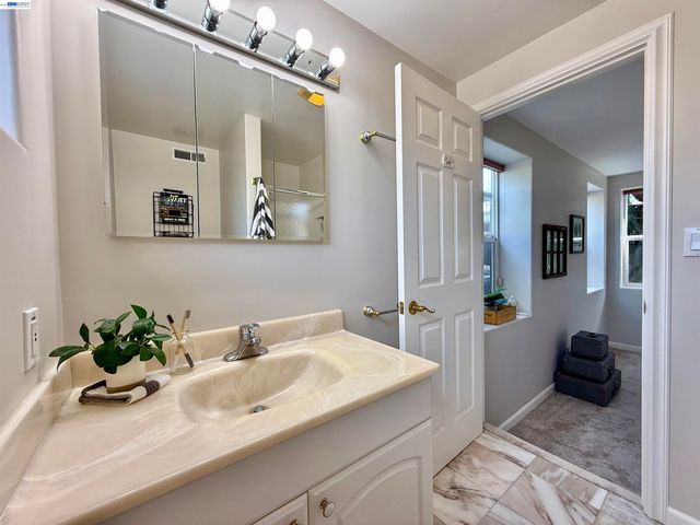 980 Victoria Ave, San Leandro, CA 94577