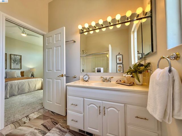 980 Victoria Ave, San Leandro, CA 94577