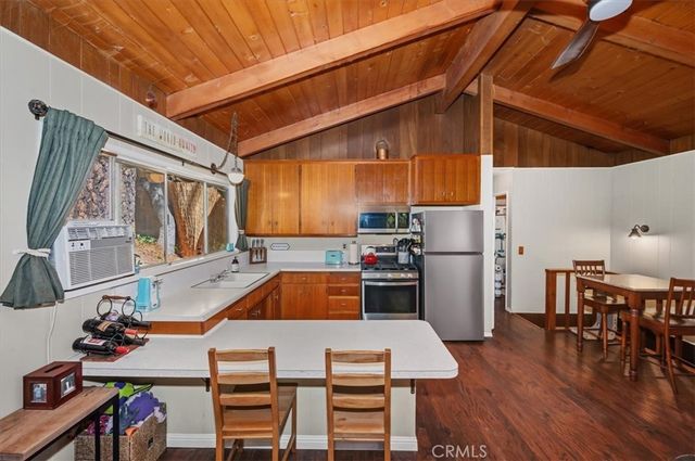1069 Jungfrau Drive, Crestline, CA 92325