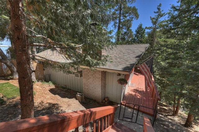 1069 Jungfrau Drive, Crestline, CA 92325