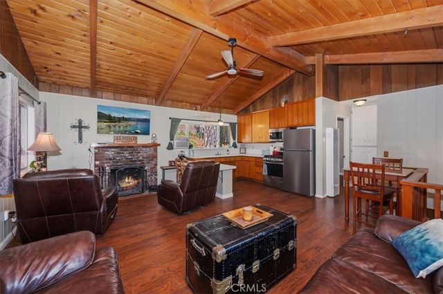 1069 Jungfrau Drive, Crestline, CA 92325