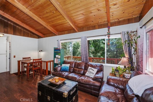 1069 Jungfrau Drive, Crestline, CA 92325