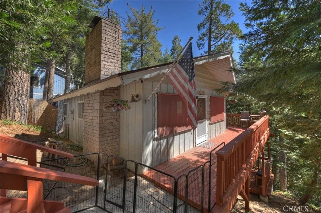 1069 Jungfrau Drive, Crestline, CA 92325