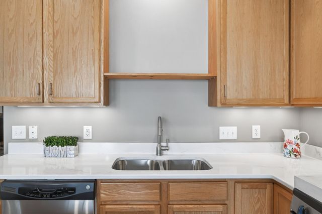 4735 Victor Path 6, Hugo, MN 55038