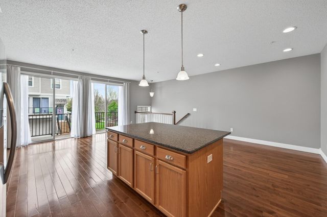 4735 Victor Path 6, Hugo, MN 55038