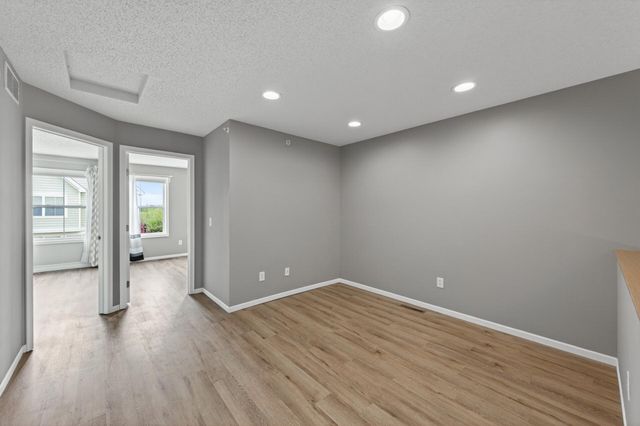 4735 Victor Path 6, Hugo, MN 55038
