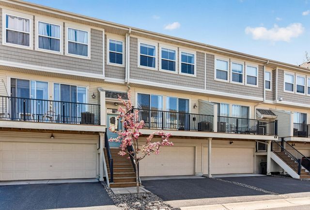 4735 Victor Path 6, Hugo, MN 55038
